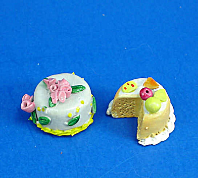 Dollhouse Miniature Cake Pair