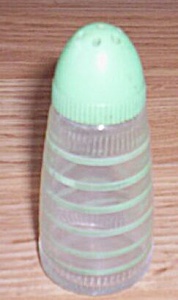 Vintage Green Ring Glass Shakers